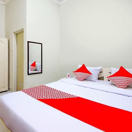 Oyo 3083 D Kost 3 Syariah Hotel Yogyakarta Exterior photo