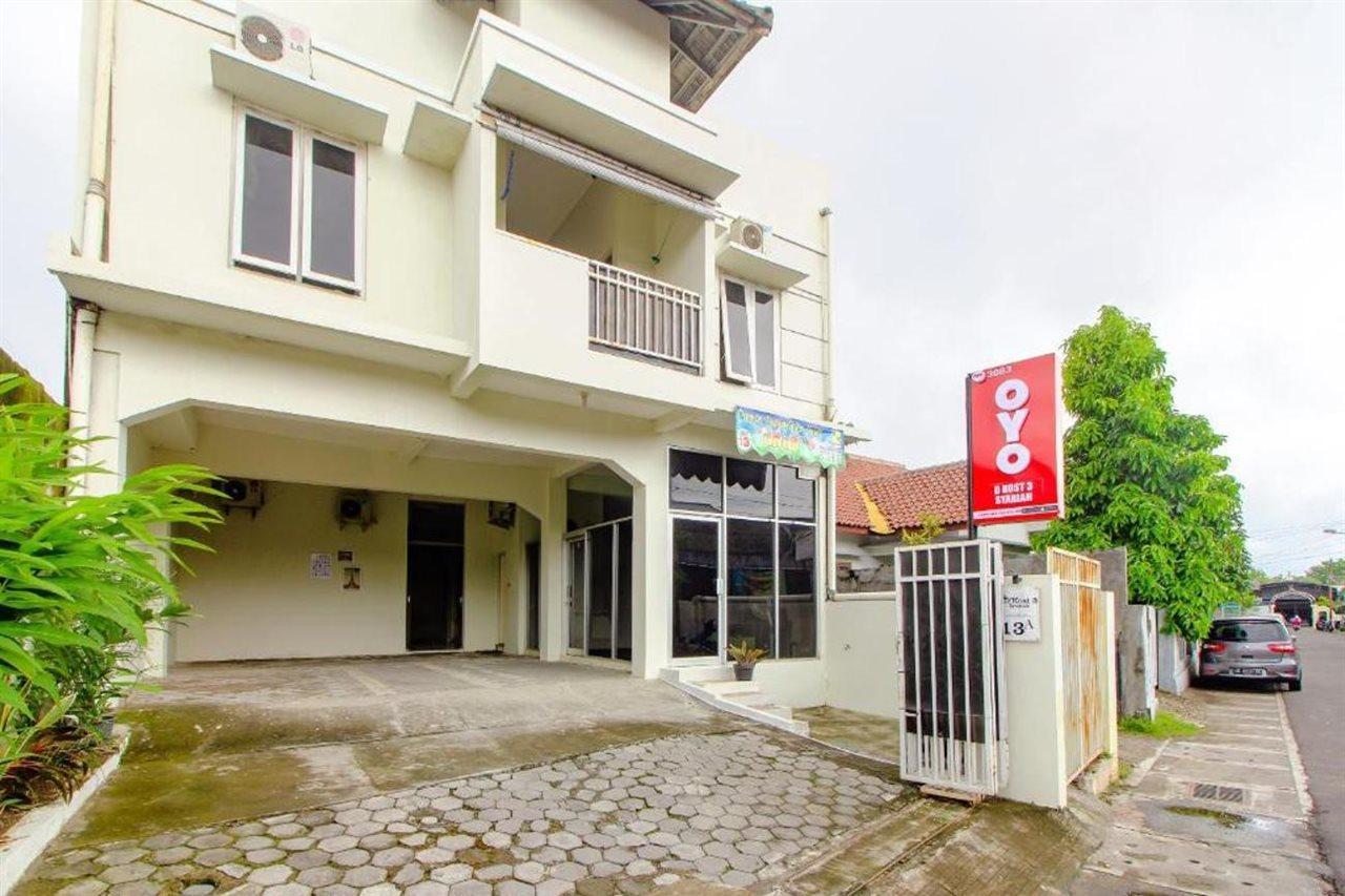 Oyo 3083 D Kost 3 Syariah Hotel Yogyakarta Exterior photo