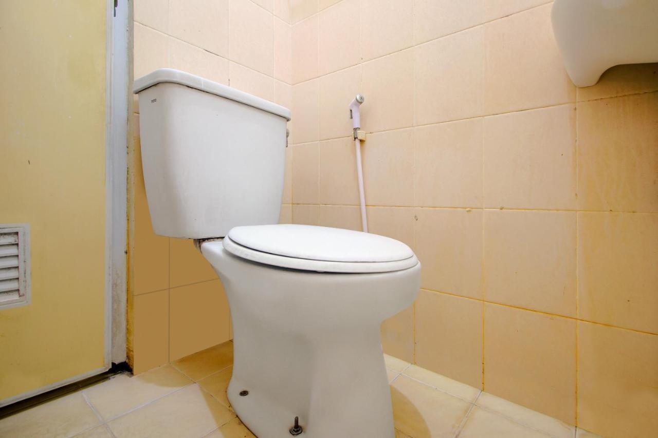 Oyo 3083 D Kost 3 Syariah Hotel Yogyakarta Exterior photo
